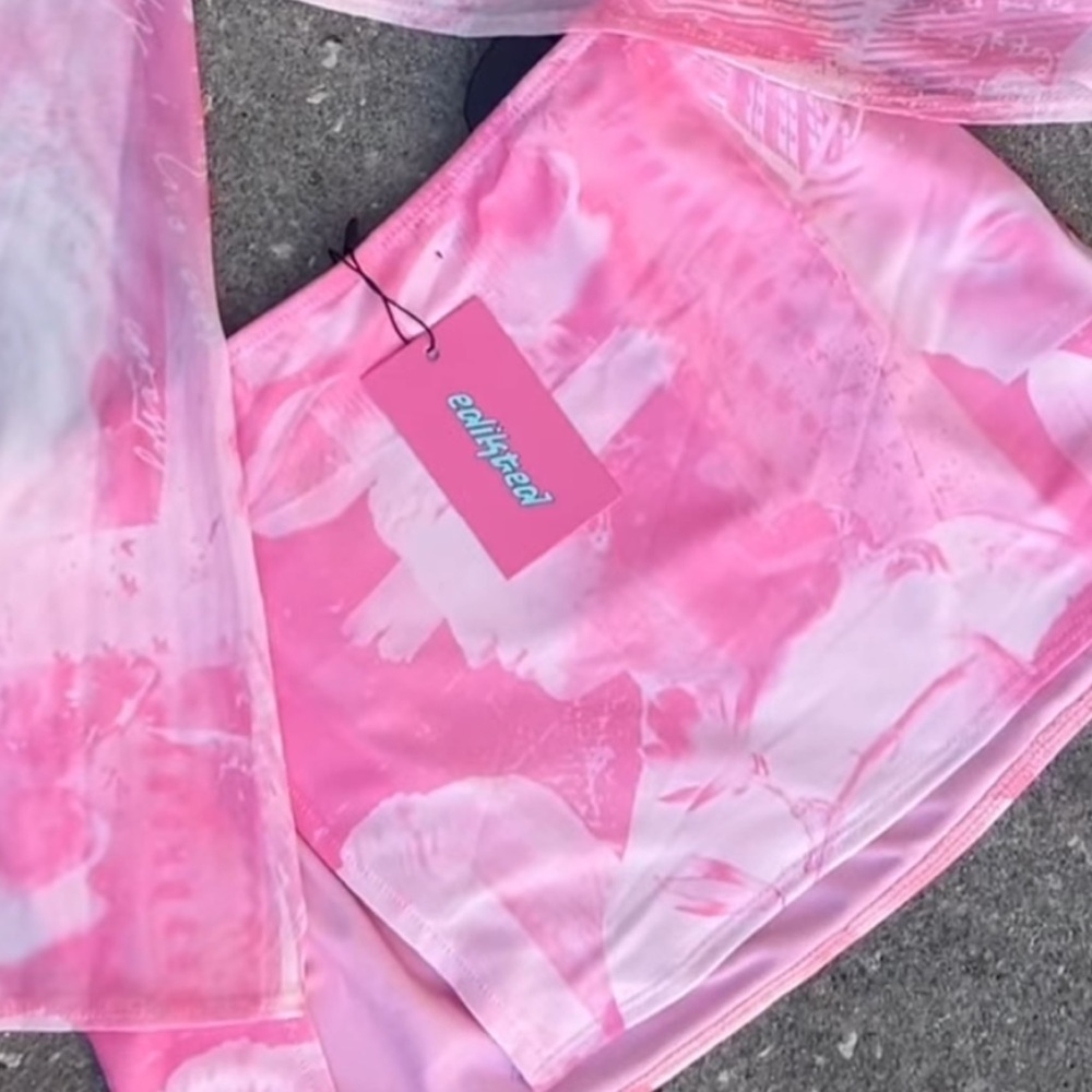 Edikted pink mesh micro mini slit skirt & belle sleeve crop set sizeโฆ - Picture 4 of 5